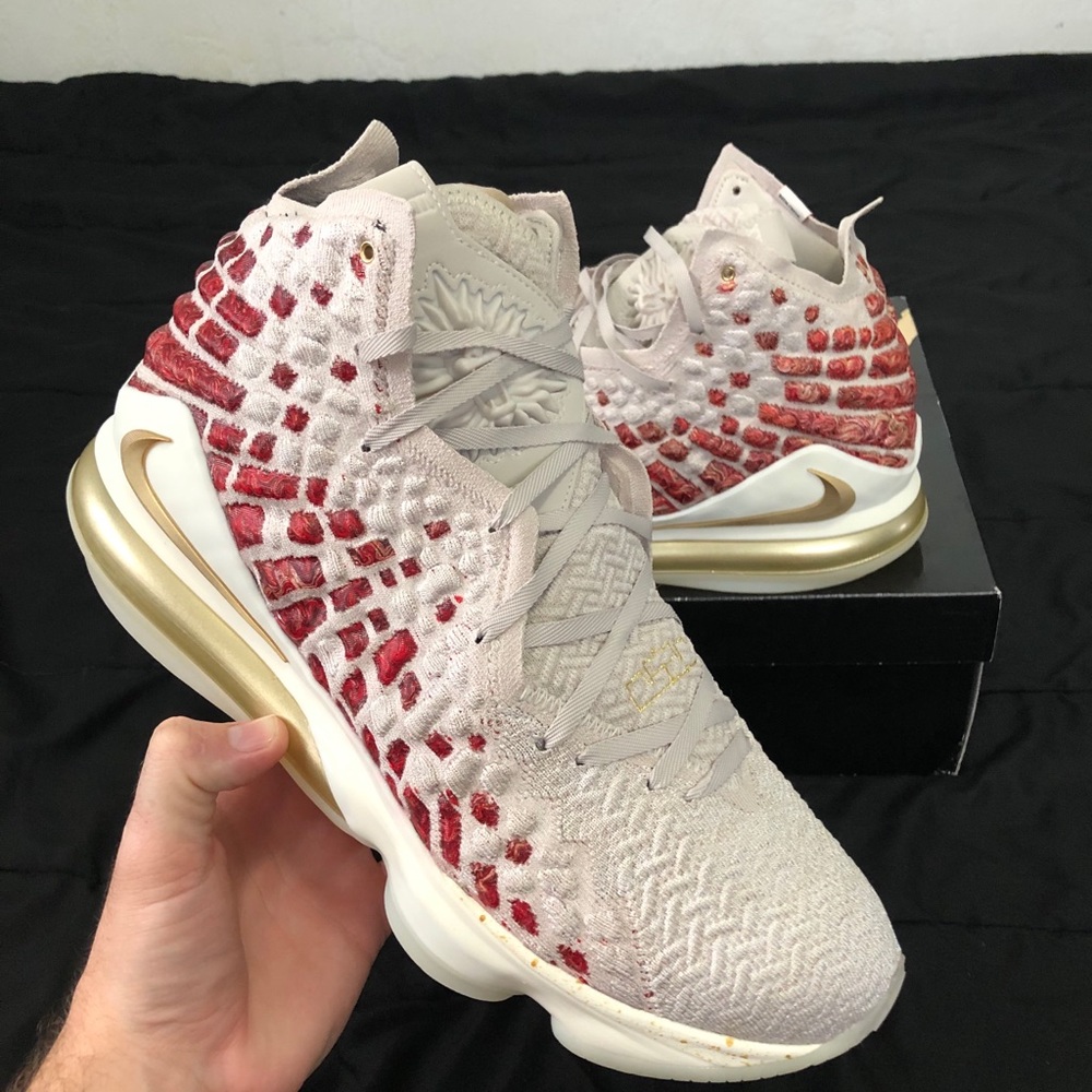 Nike Lebron 17 Harlem Fashion Row Size 12 Men’s